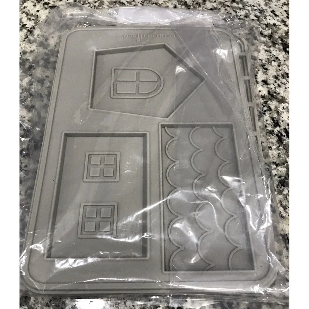 NEW Pampered Chef Gingerbread House Silicone Mold Set Cookie 100136